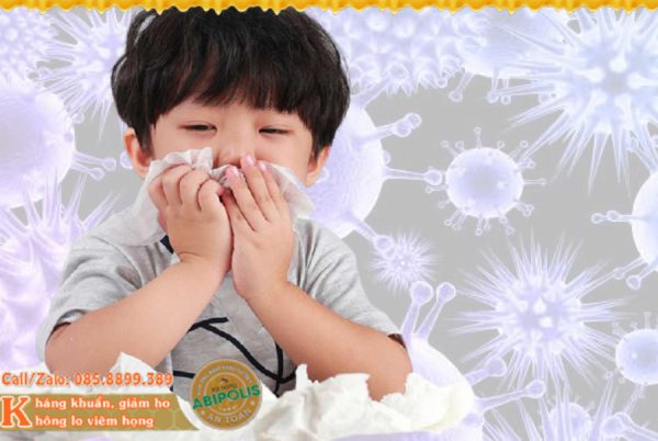 Liệu viêm đường hô hấp trên ở trẻ có lây và nguy hiểm?